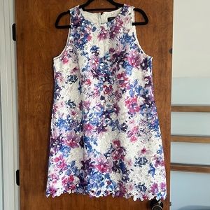NWOT Lace Floral Tahari Dress sz 12